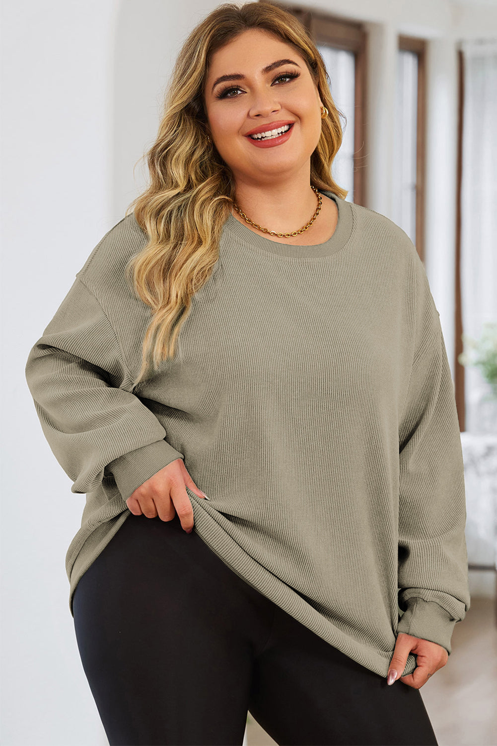 Cozy Luxe Plus Size Round Neck Sweatshirt - SleekrMe