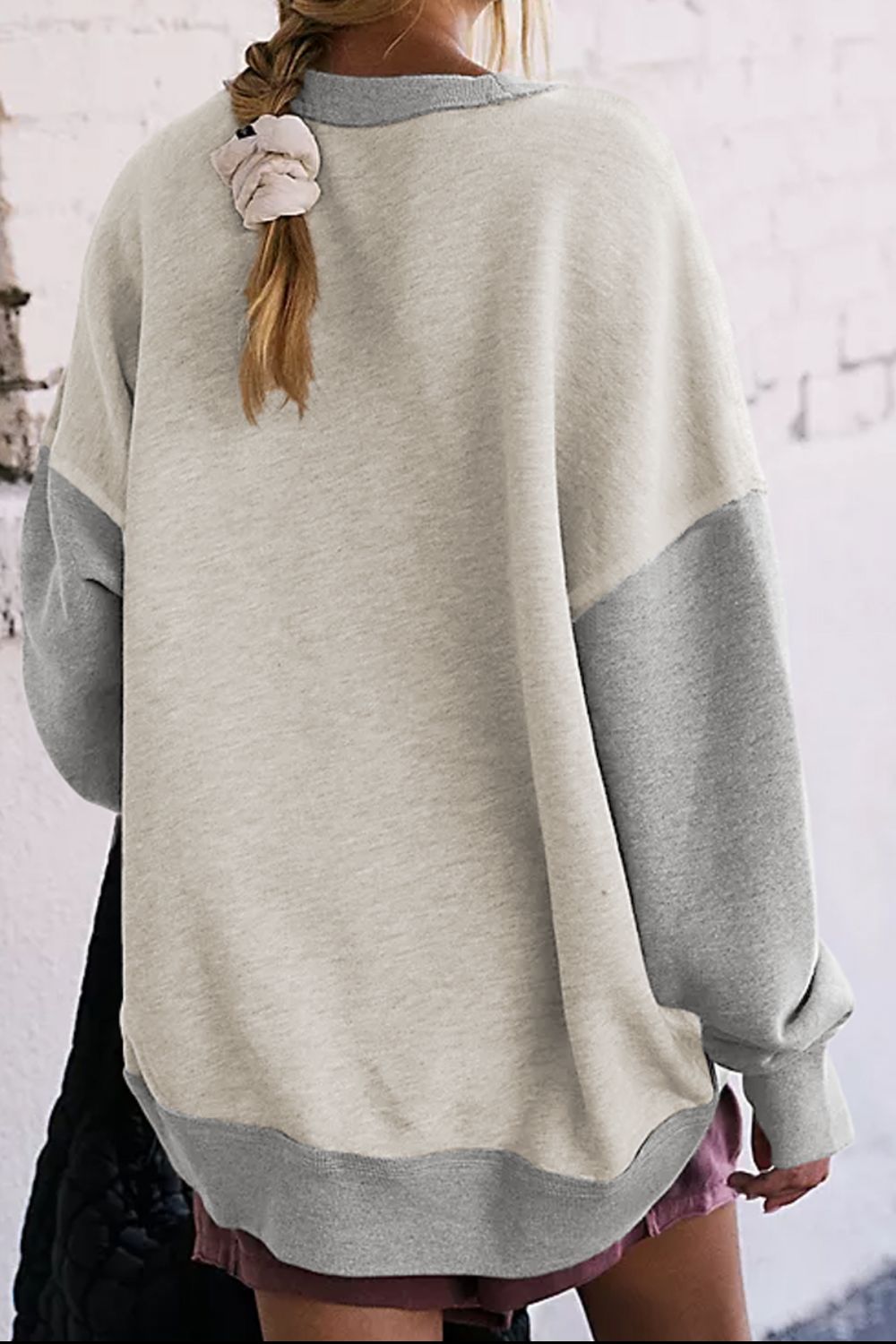 Contrast Chic Round Neck Sweatshirt - SleekrMe