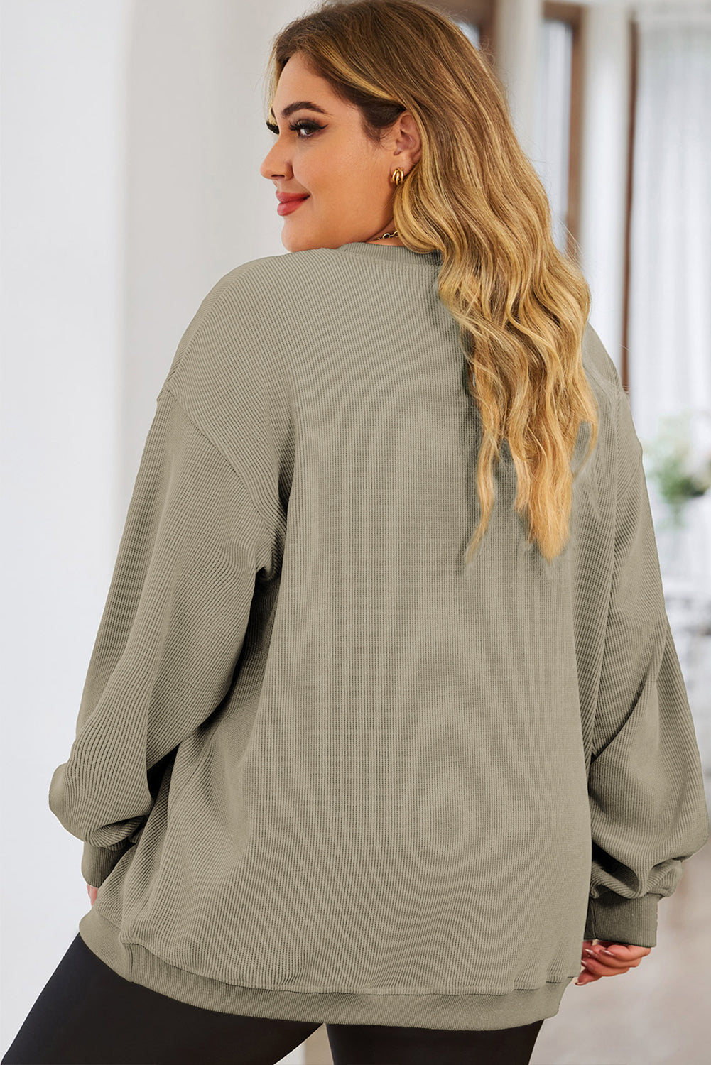 Cozy Luxe Plus Size Round Neck Sweatshirt - SleekrMe