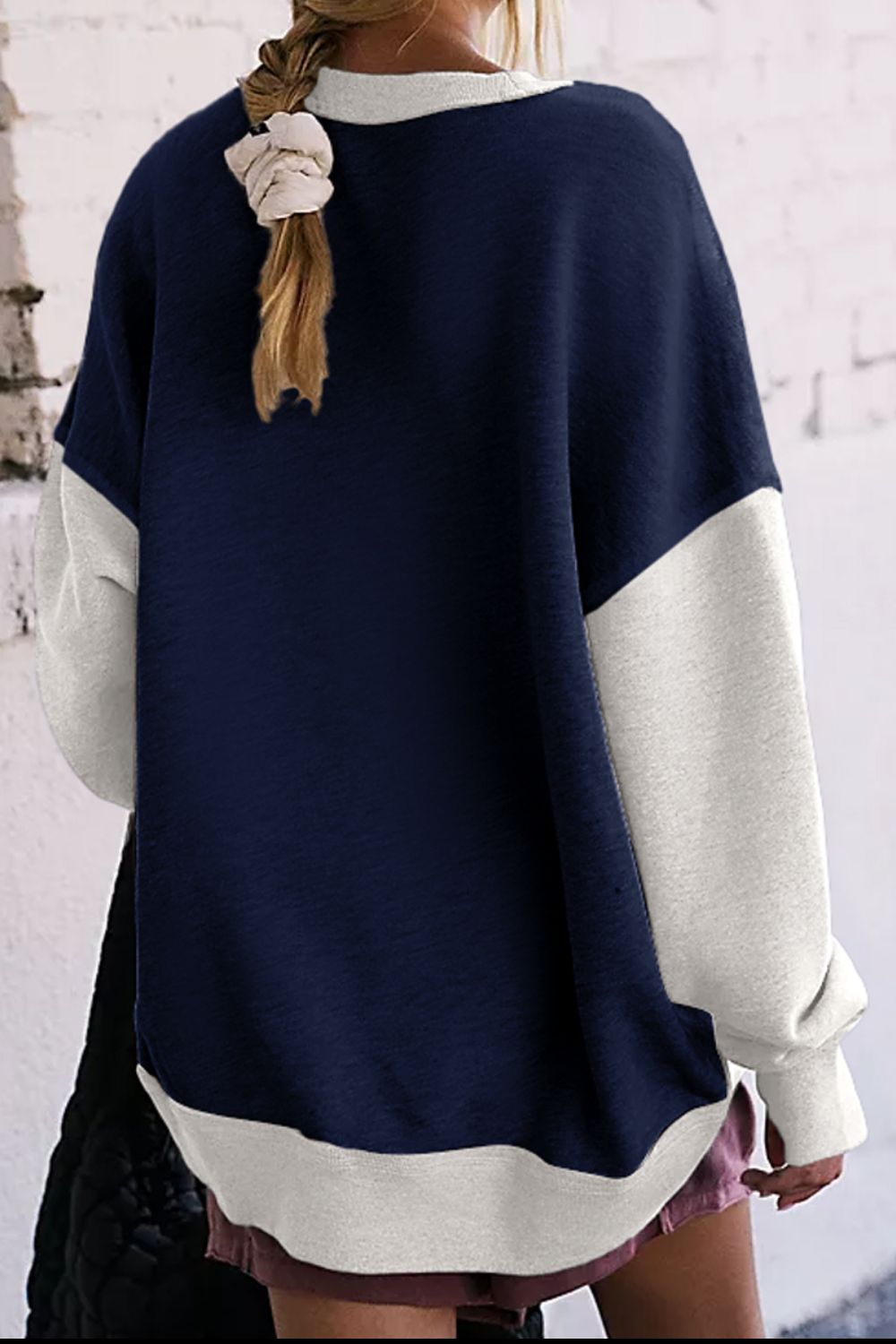 Contrast Chic Round Neck Sweatshirt - SleekrMe